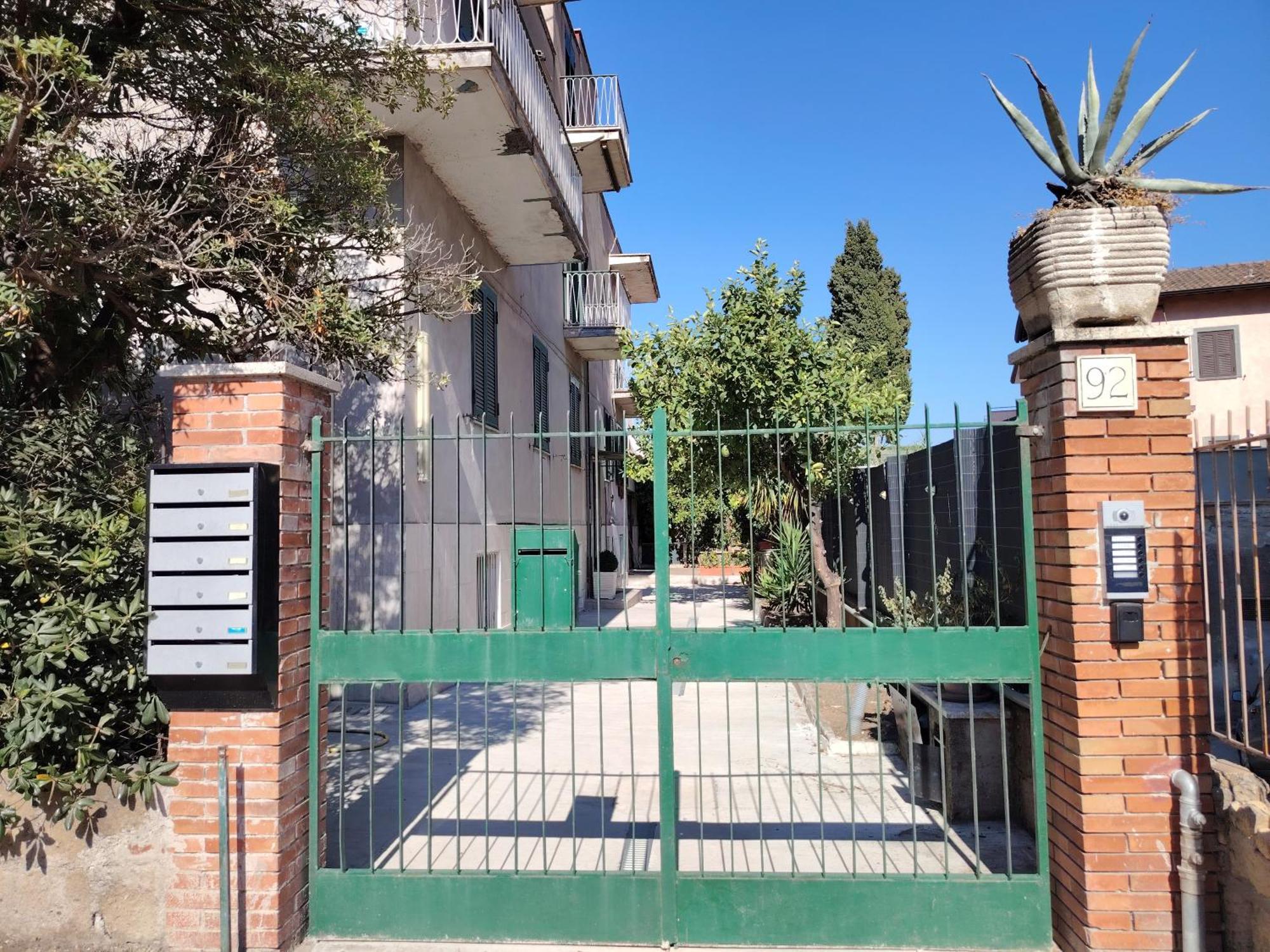 Apartamento La Casa Di Betta Vicino Metro Roma